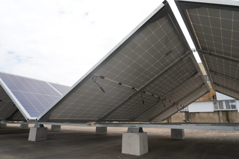 off-grid-solar-container