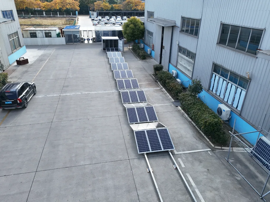 foldable solar container