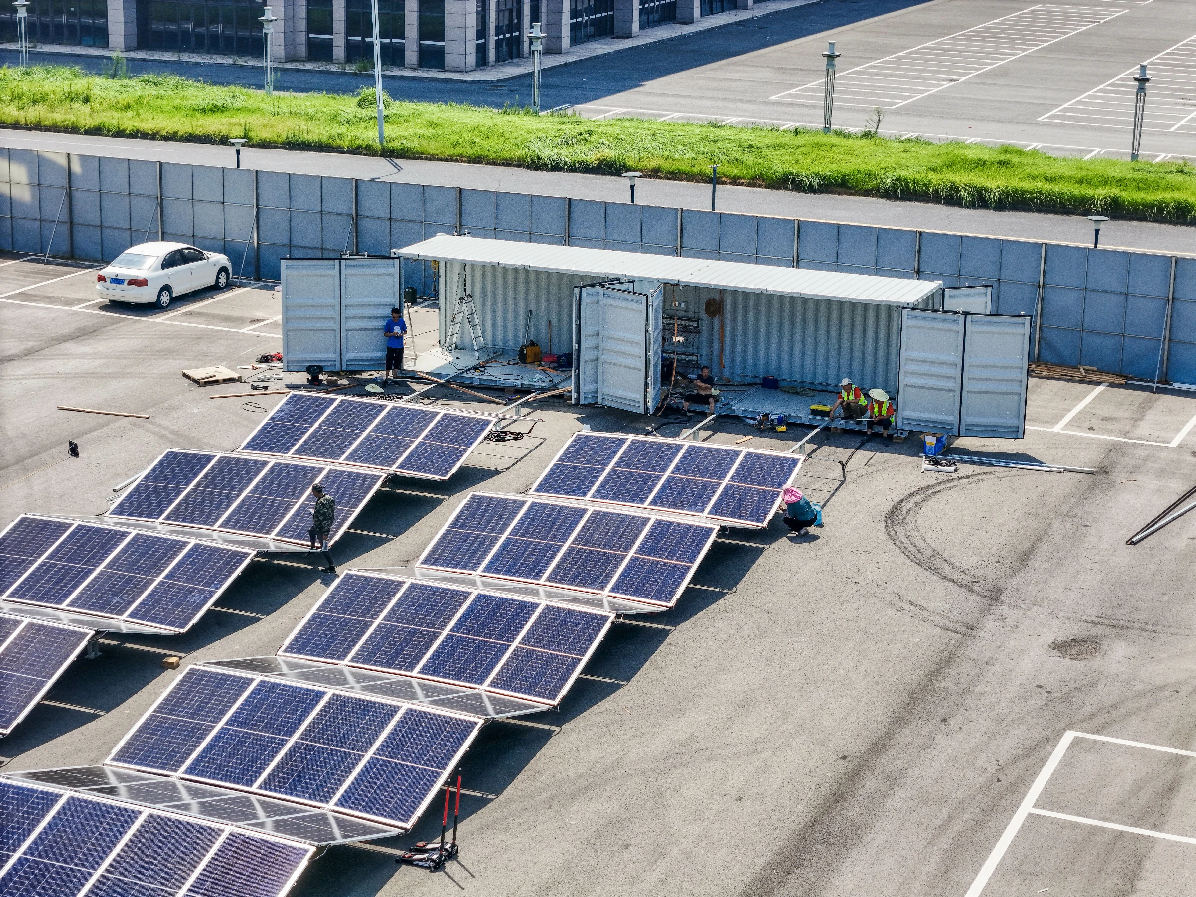 foldable solar container