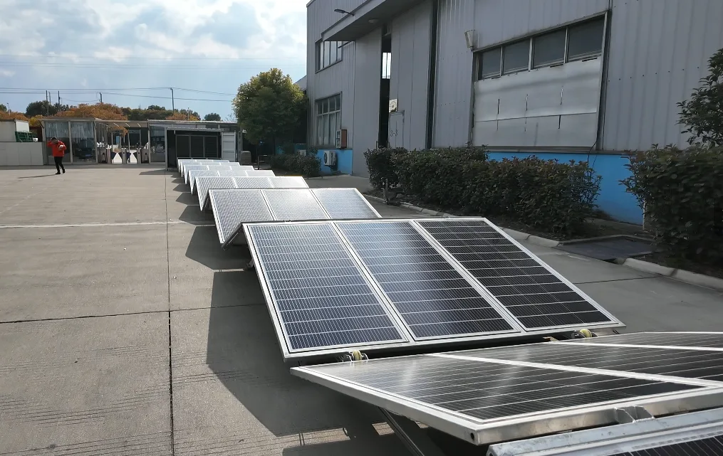 mobile solar container