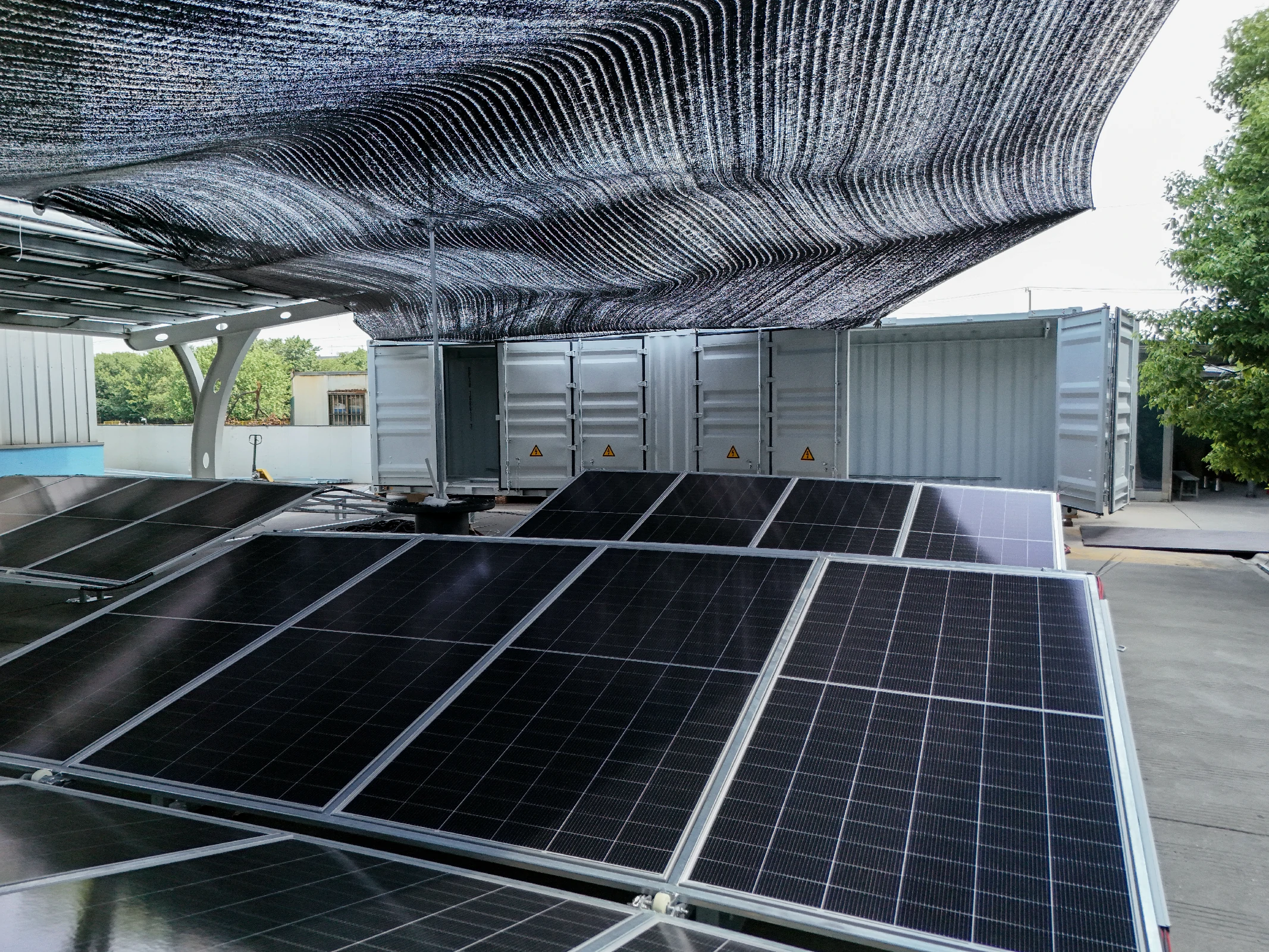 mobile solar container