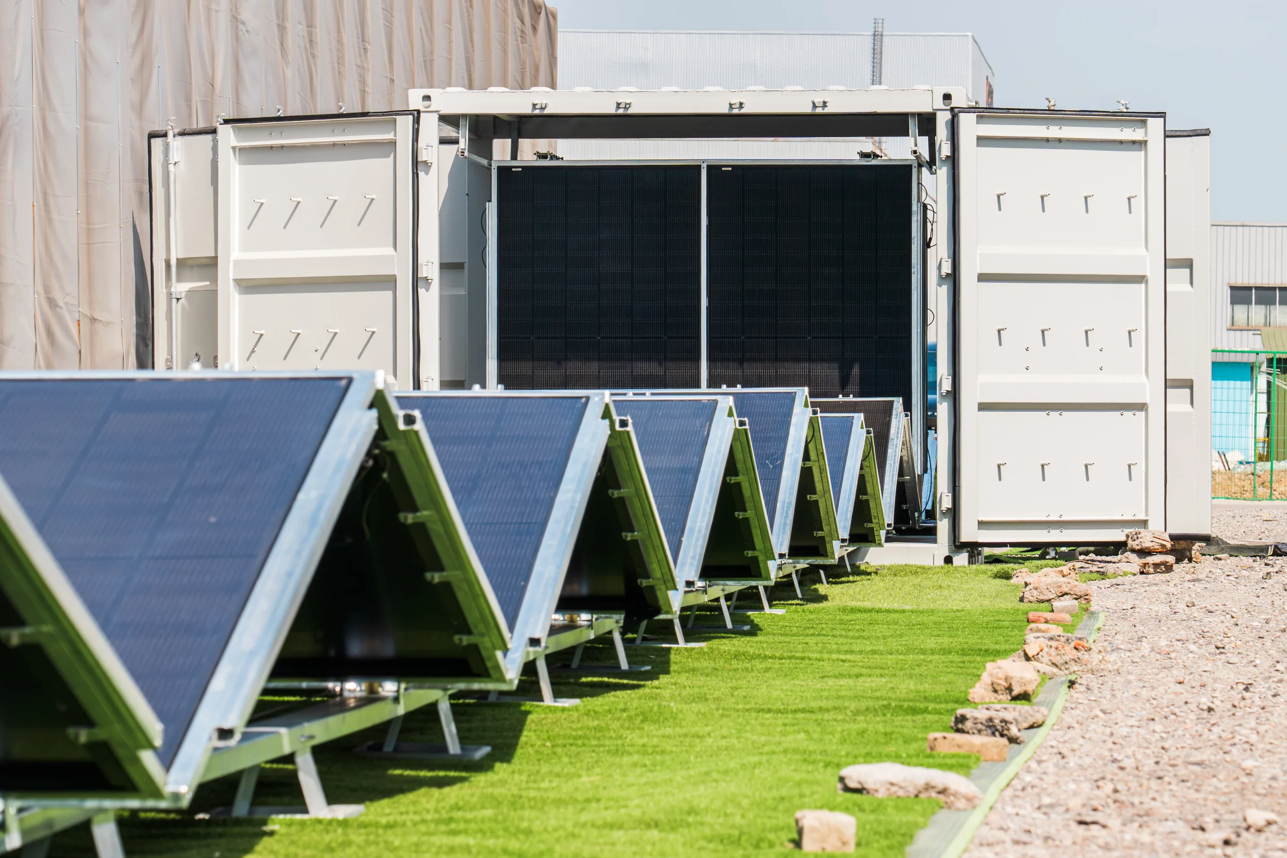 Unfolded-solar-container